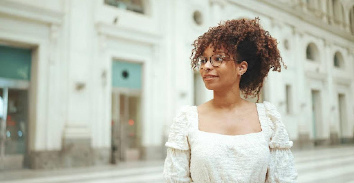 Illustration de l'article Lentilles de Contact vs Lunettes : Quelle Option Vous Convient le Mieux ? - Scoop Vision